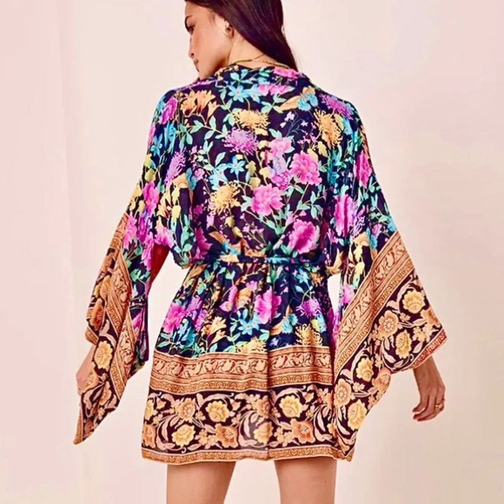 🌺🎉HP🎉🌺 NWT Spell & The Gypsy Butterfly Short Robe - Picture 3 of 16
